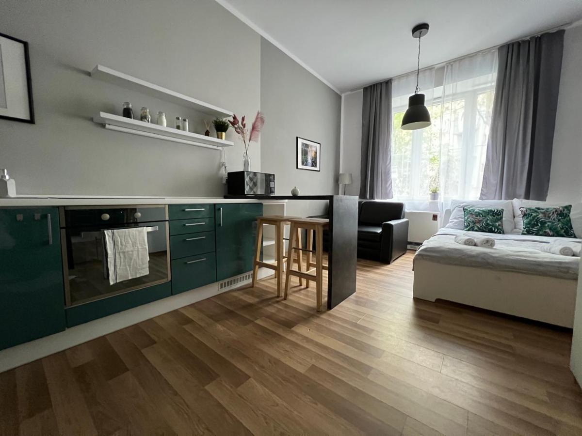 Przy Alejach Apartment Krasków Exterior foto